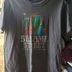Women's Sesame Street 2XL tee